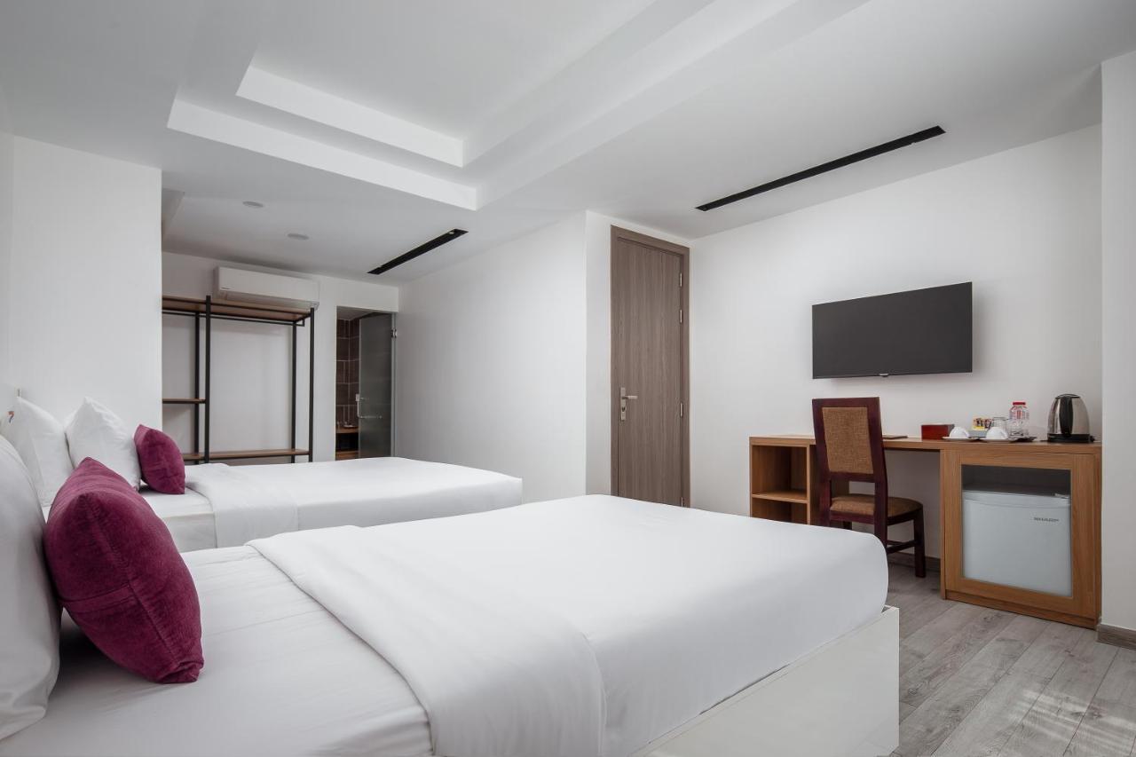 King Grand Boutique Hotel Phnompen Kültér fotó
