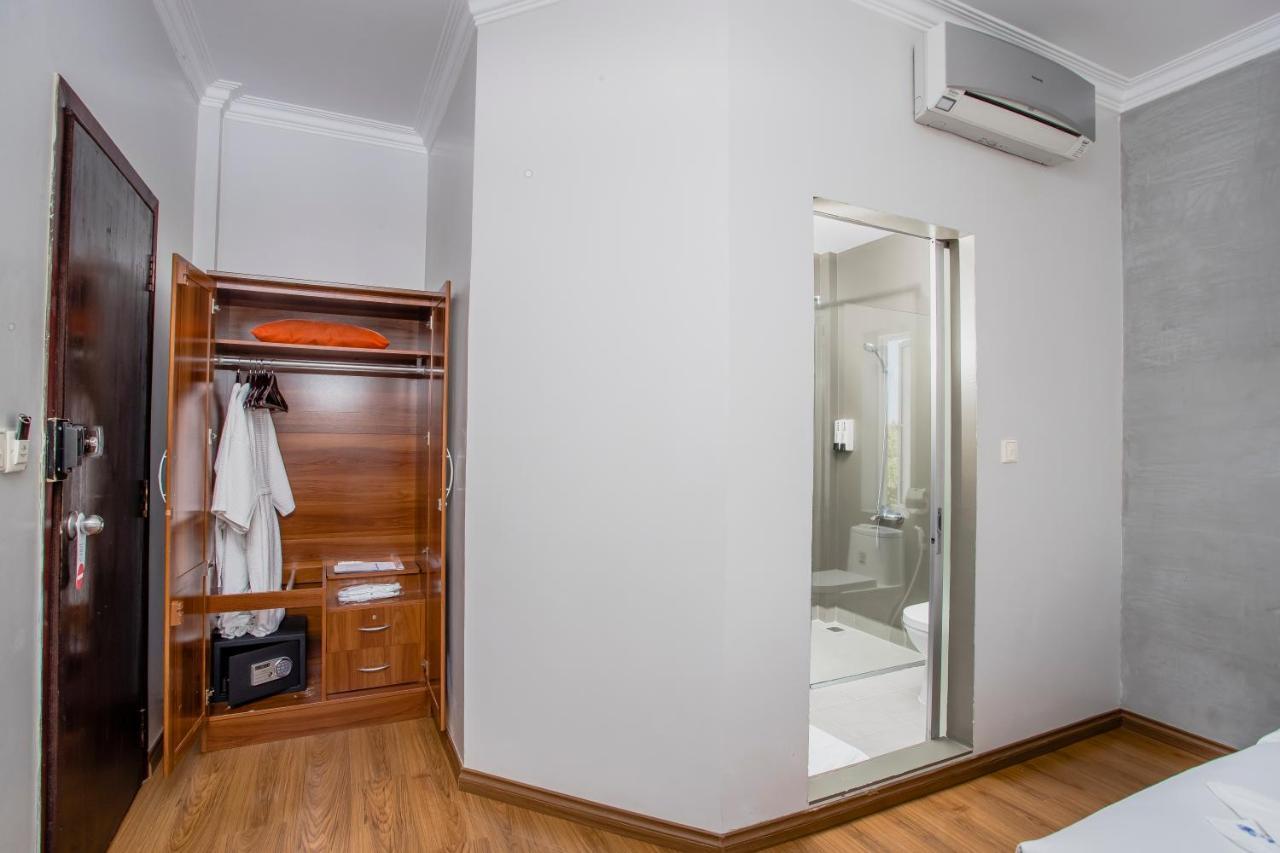 King Grand Boutique Hotel Phnompen Kültér fotó